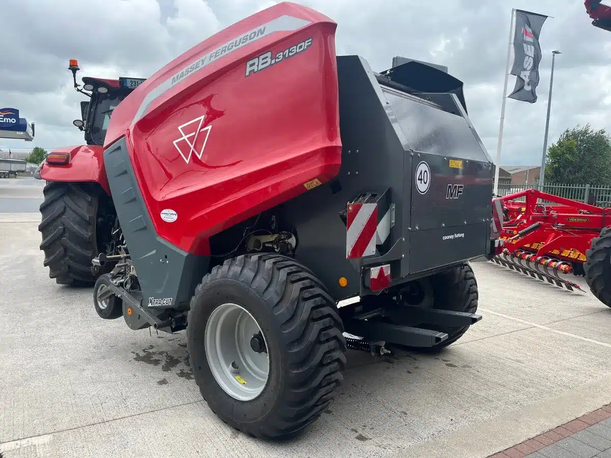 Massey Ferguson 3130 2