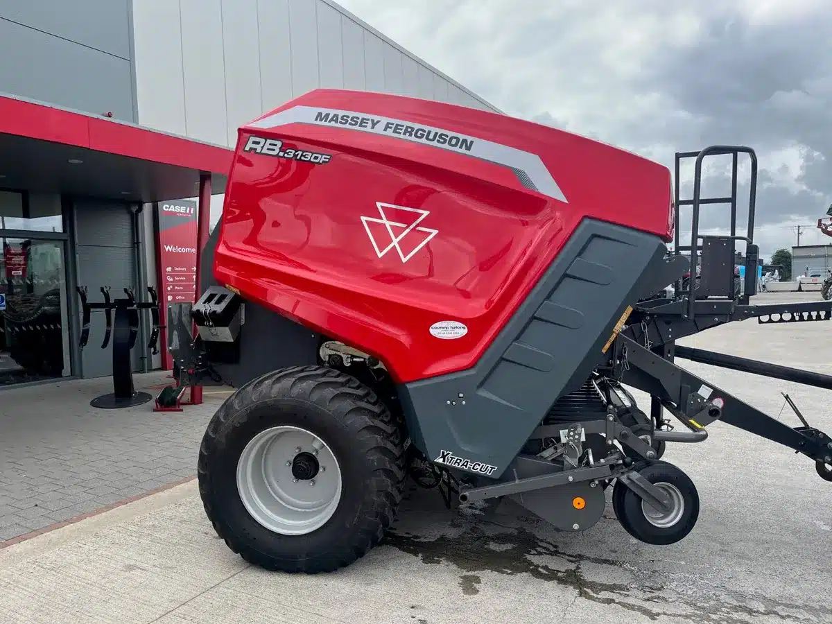 Massey Ferguson 3130 4